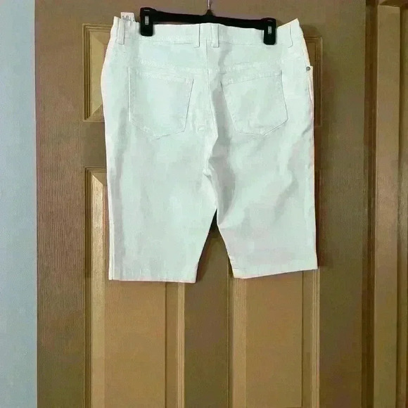 Women Capris size 14P - Picture 2 of 6